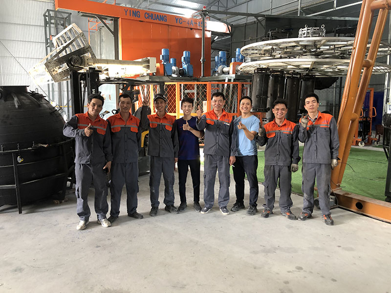 安裝現(xiàn)場(chǎng)合影留念 安裝現(xiàn)場(chǎng)合影留念